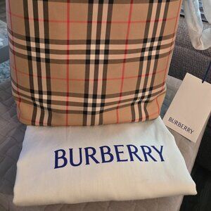 Burberry Ashby Bucket Crossbody Bag Archive Biege Beige New